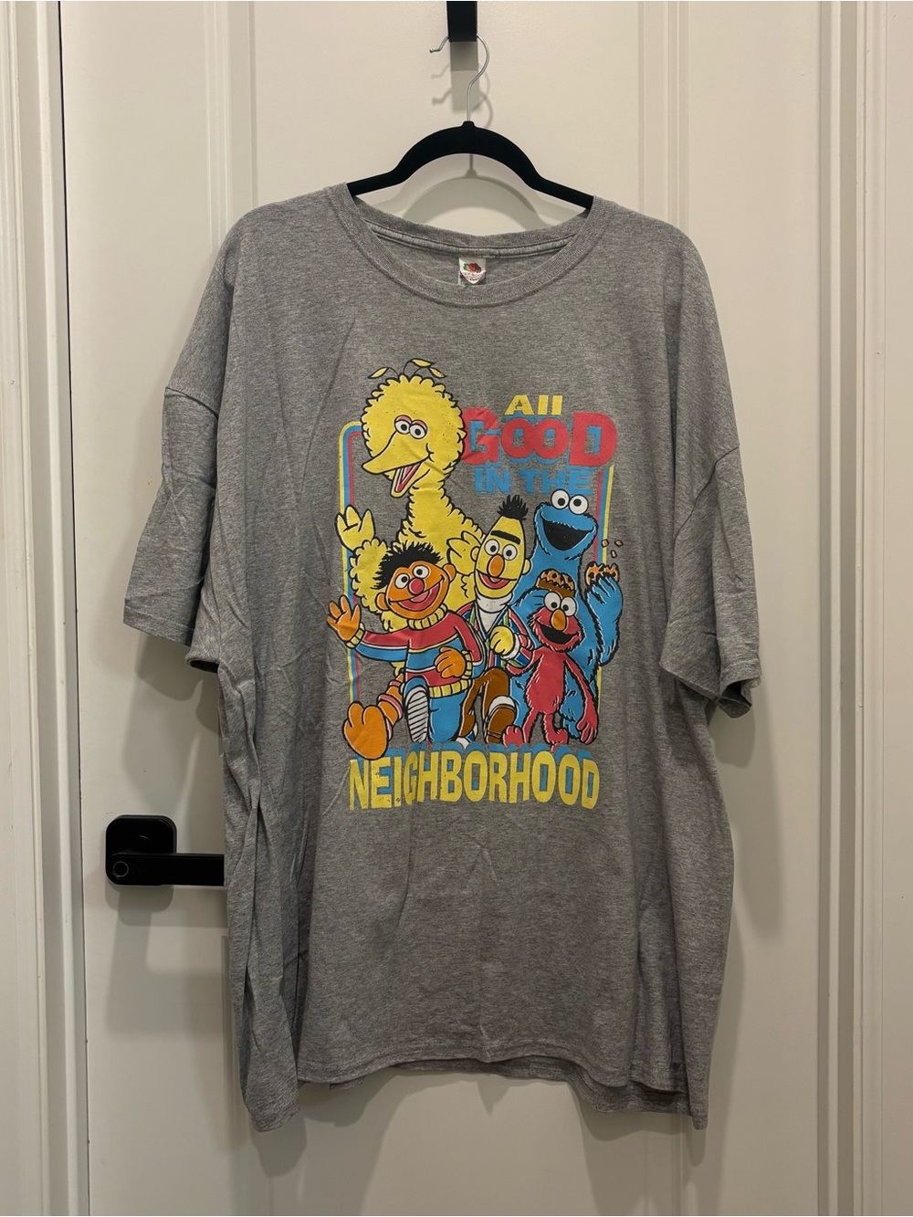 2/$24💥🆕 Sesame Street Good in the Neighborhood Grey Graphic Tee | 3XL | 6665